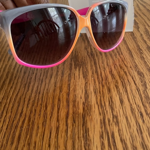 Aldo Pink Color Block Sunglasses - Picture 5 of 7